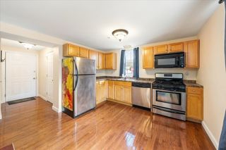 100 Rogers St 1, Lowell, MA 01852