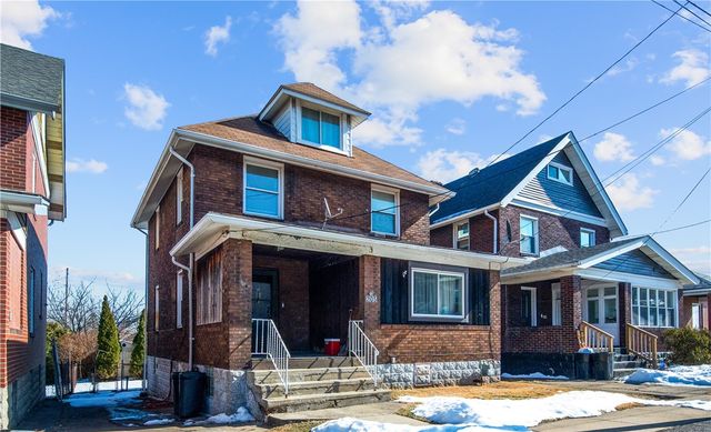 205 Thomas St, West Mifflin, PA 15122