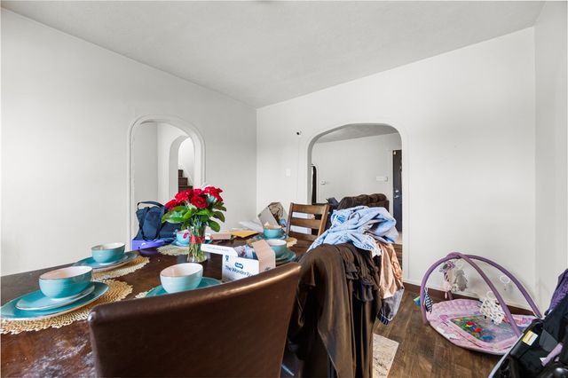 205 Thomas St, West Mifflin, PA 15122