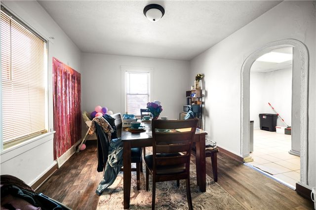 205 Thomas St, West Mifflin, PA 15122