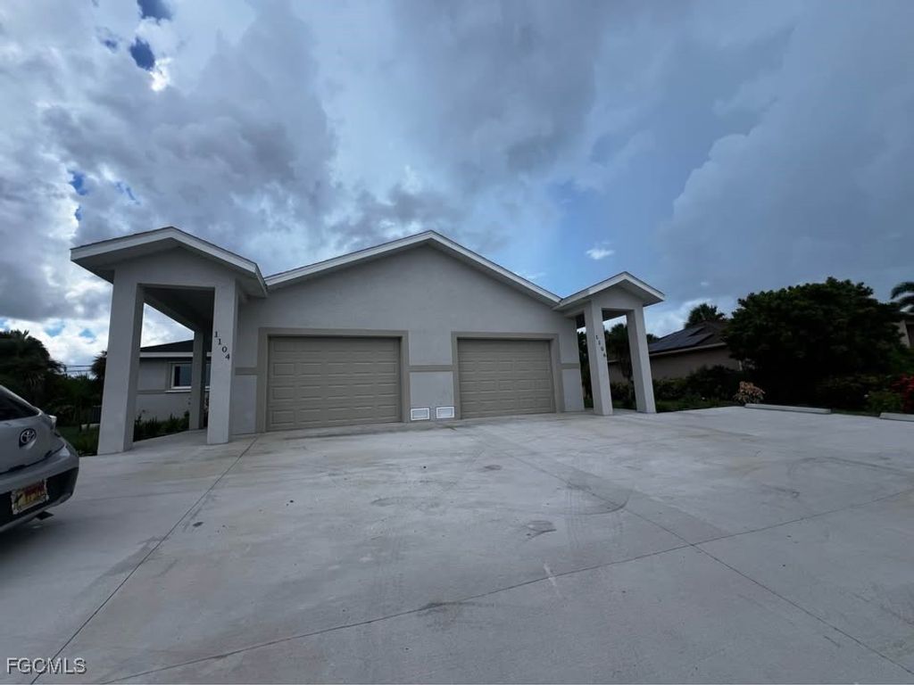 1106 Cape Coral PKWY W, Cape Coral, FL 33914