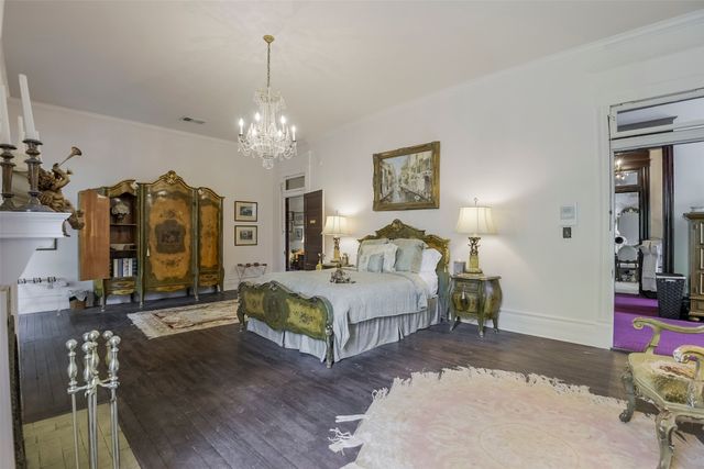 400 W Denton Street, Ennis, TX 75119