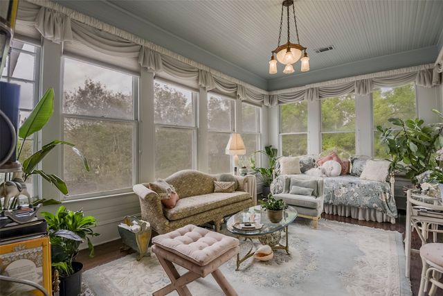 400 W Denton Street, Ennis, TX 75119