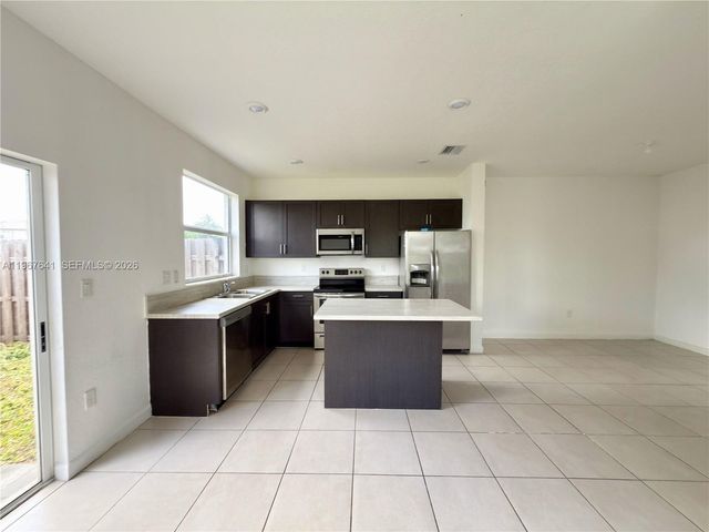 2701 SE 15th St, Homestead, FL 33035