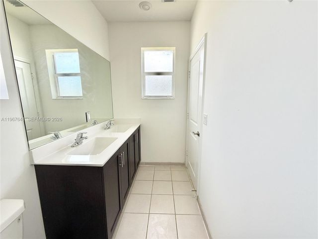 2701 SE 15th St, Homestead, FL 33035