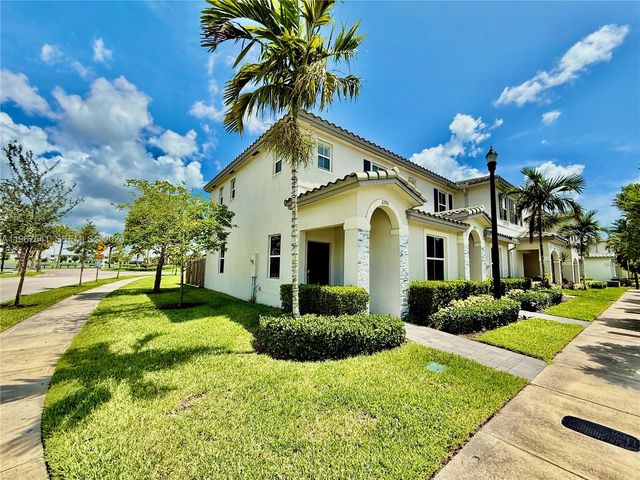 2701 SE 15th St, Homestead, FL 33035
