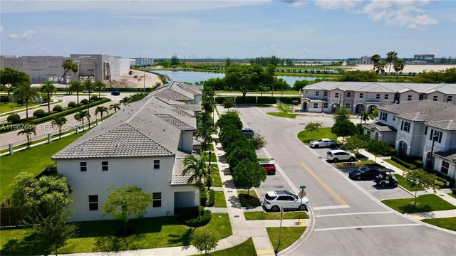 2701 SE 15th St, Homestead, FL 33035