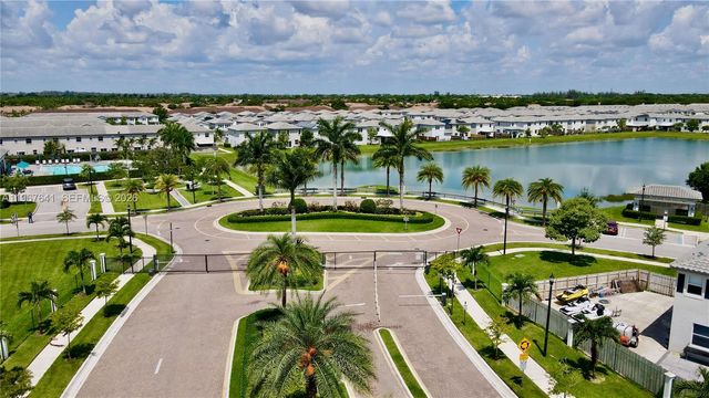 2701 SE 15th St, Homestead, FL 33035