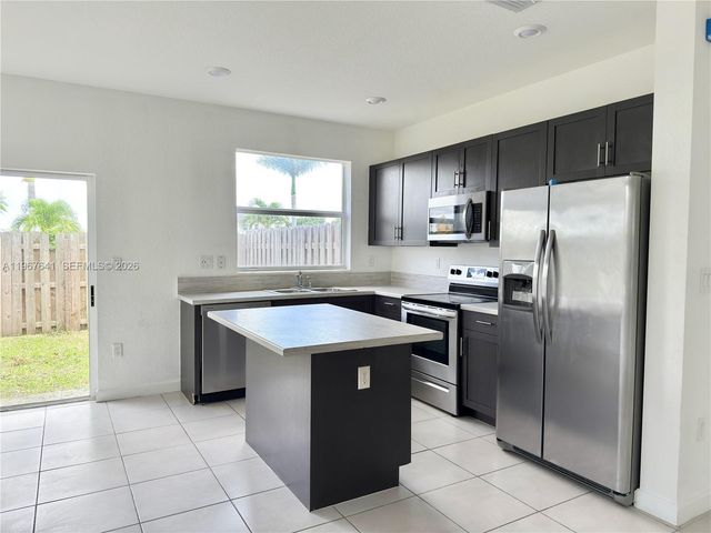 2701 SE 15th St, Homestead, FL 33035