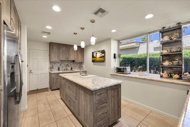 75467 Riviera Drive, Indian Wells, CA 92210