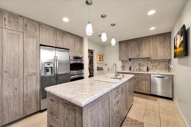 75467 Riviera Drive, Indian Wells, CA 92210