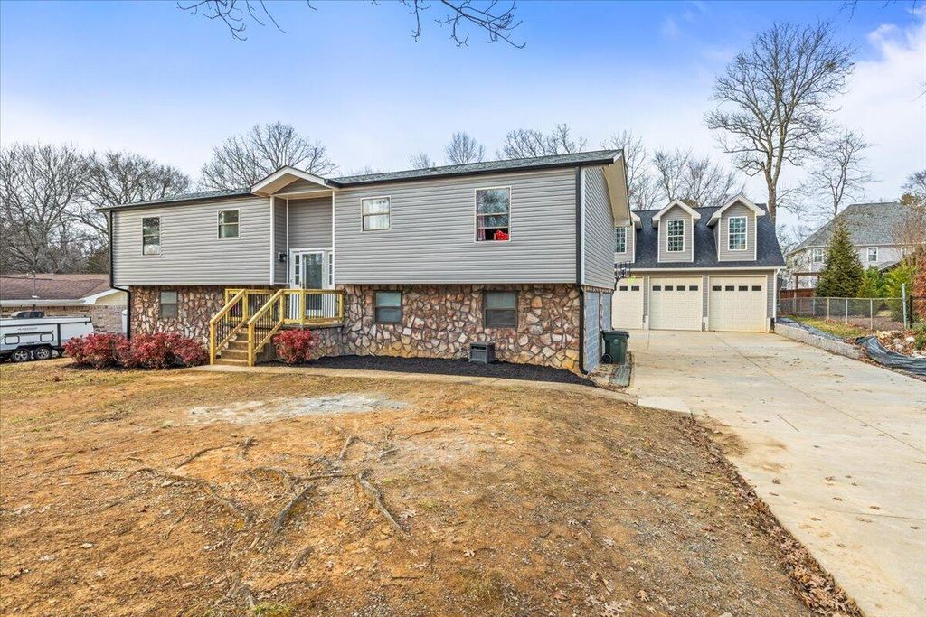 1804 Honeysuckle Trail, Fort Oglethorpe, GA 30742