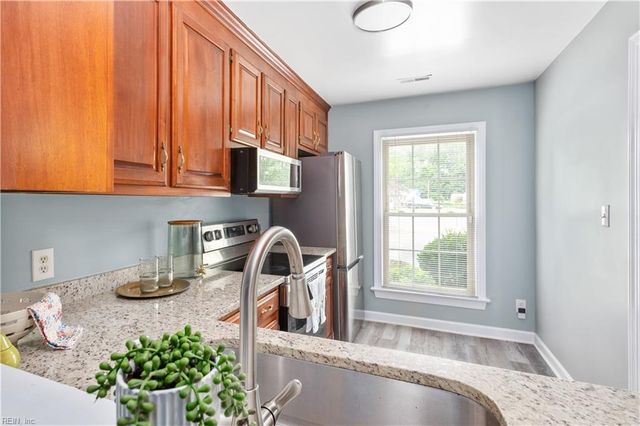 924 Lucas Creek Rd Apt 2, Newport News, VA 23608