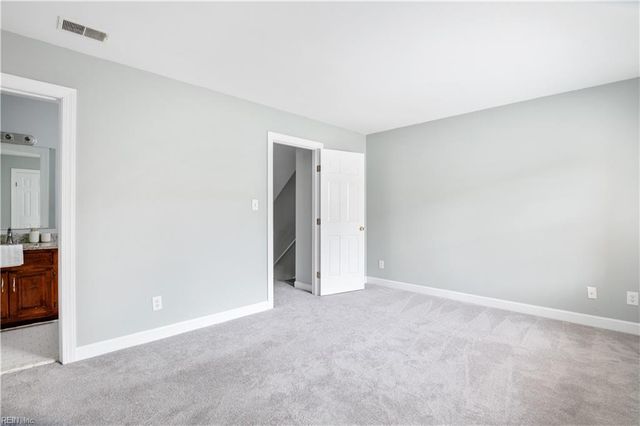 924 Lucas Creek Rd Apt 2, Newport News, VA 23608
