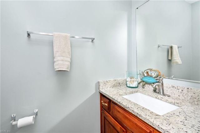 924 Lucas Creek Rd Apt 2, Newport News, VA 23608