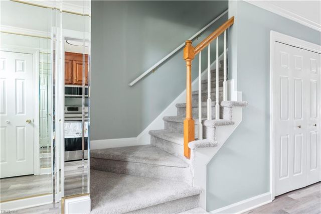 924 Lucas Creek Rd Apt 2, Newport News, VA 23608