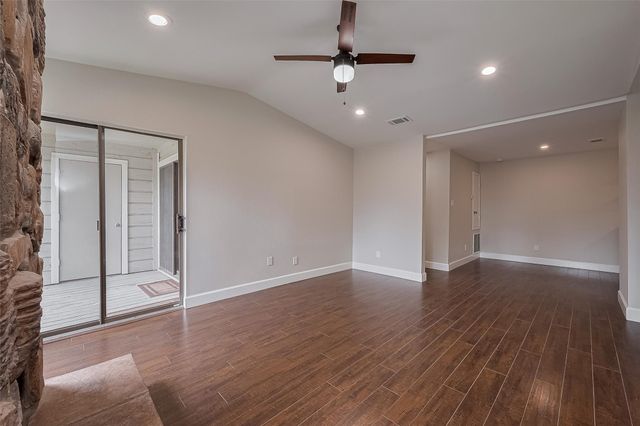 17331 Red Oak Drive 36, Houston, TX 77090