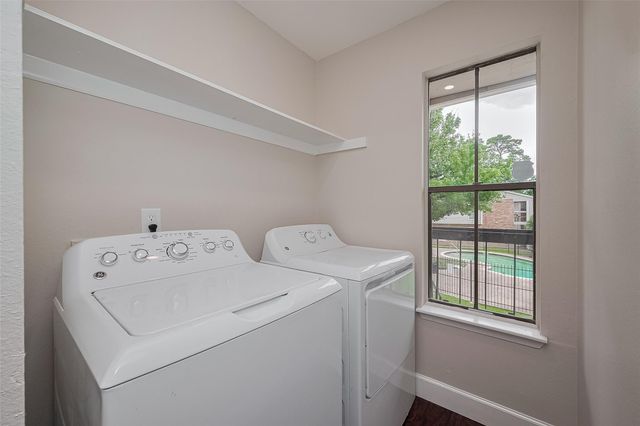 17331 Red Oak Drive 36, Houston, TX 77090