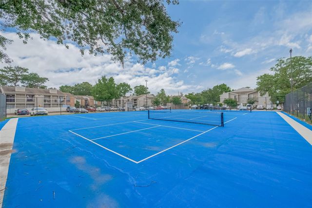 17331 Red Oak Drive 36, Houston, TX 77090