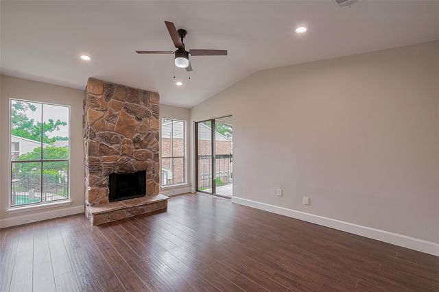 17331 Red Oak Drive 36, Houston, TX 77090