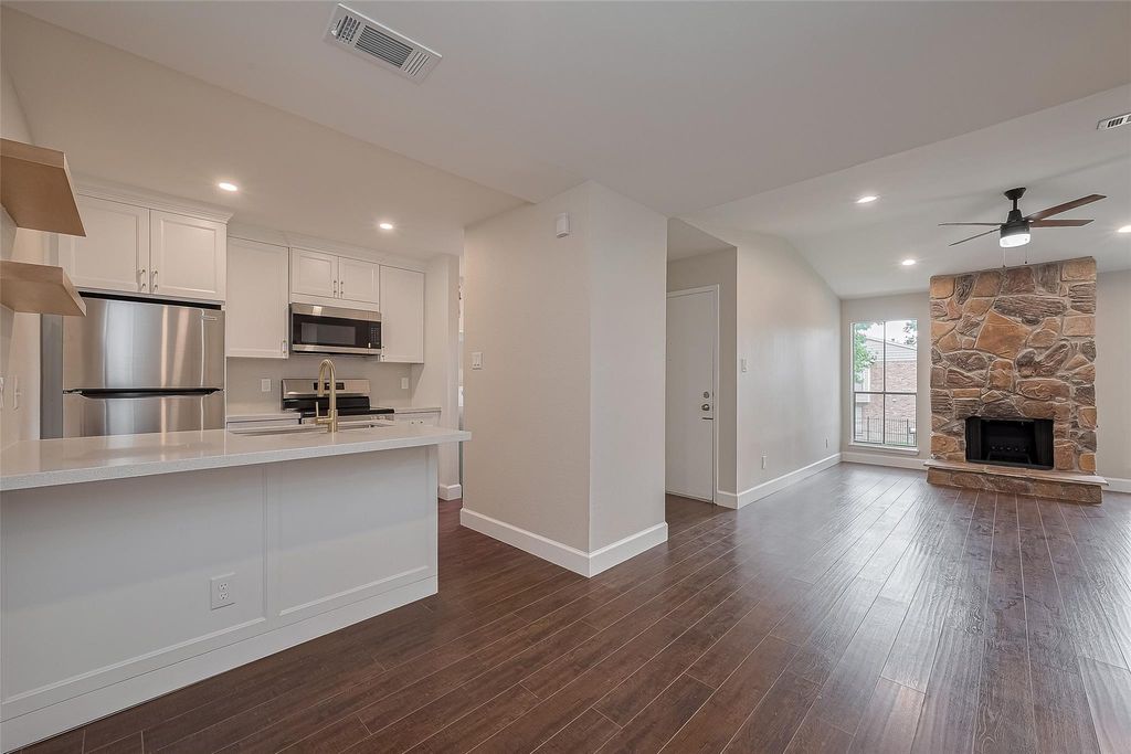 17331 Red Oak Drive 36, Houston, TX 77090