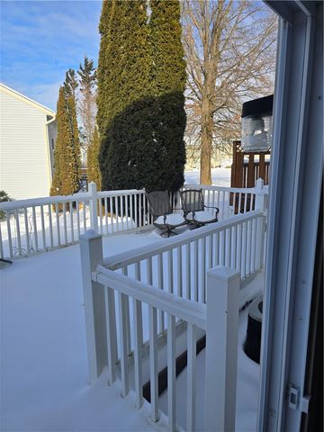 1492 Yorktown, Cecil, PA 15055