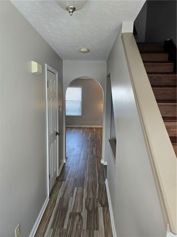 1492 Yorktown, Cecil, PA 15055