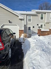 1492 Yorktown, Cecil, PA 15055