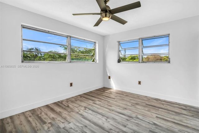 285 NE 191st St 2925, Miami, FL 33179