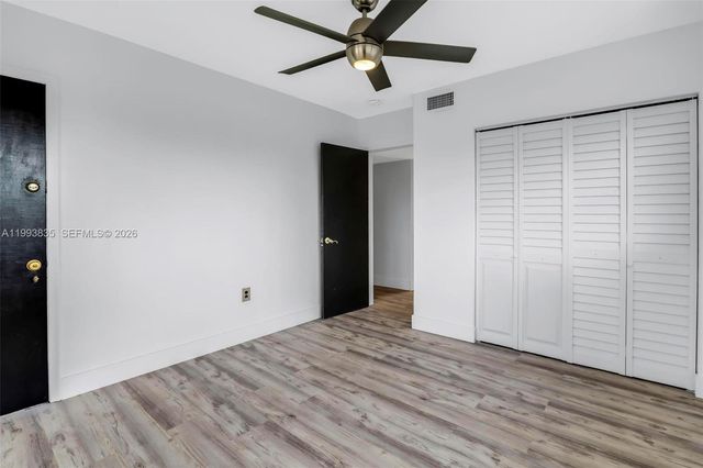 285 NE 191st St 2925, Miami, FL 33179