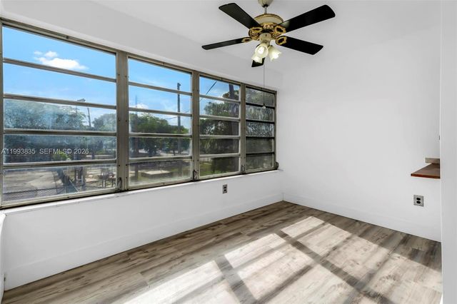 285 NE 191st St 2925, Miami, FL 33179