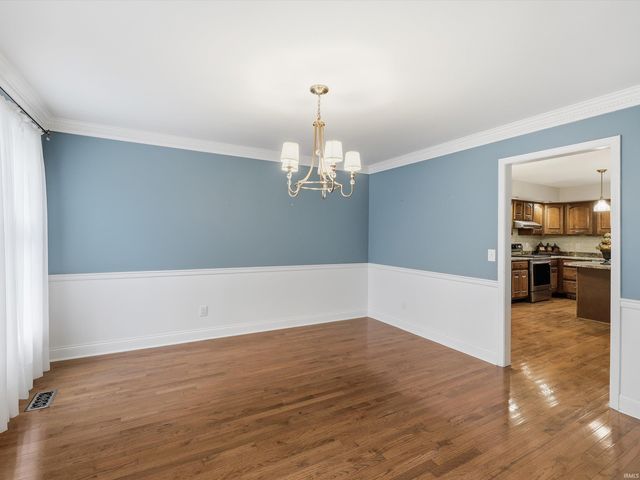 8855 Hickory Lane, Newburgh, IN 47630