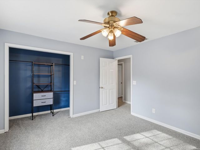 8855 Hickory Lane, Newburgh, IN 47630