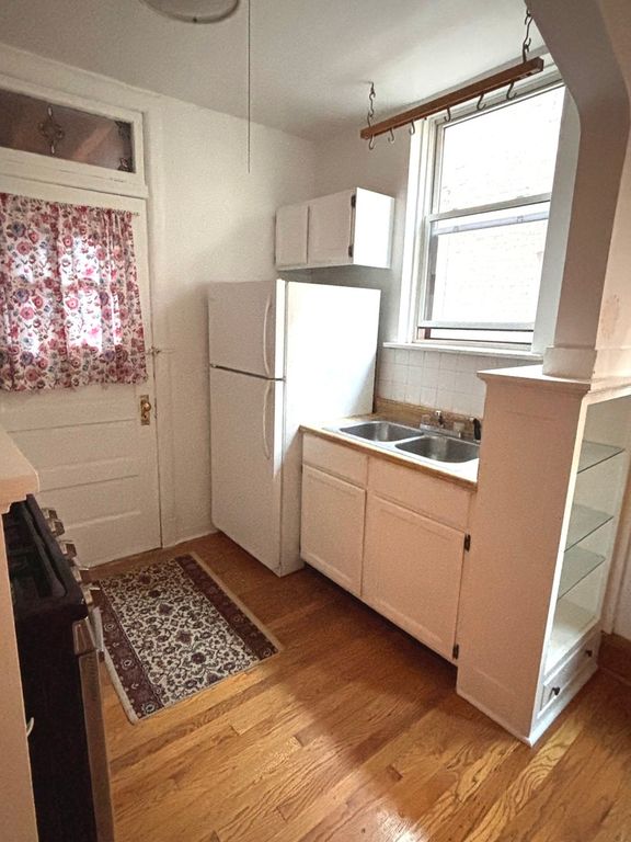 6759 N ARTESIAN Avenue 2G, Chicago, IL 60645 — photo 5
