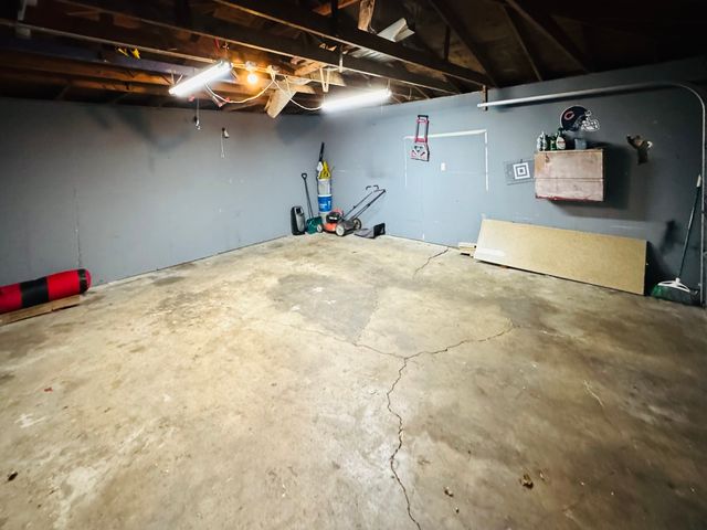 120 Vermont Avenue, Aurora, IL 60505