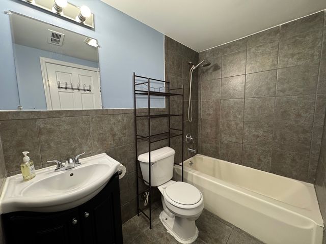 120 Vermont Avenue, Aurora, IL 60505