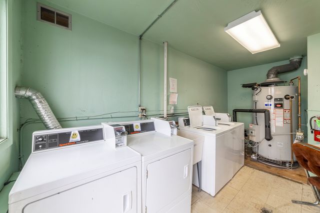 518 N Roberts Drive 2a, Glenwood, IL 60425