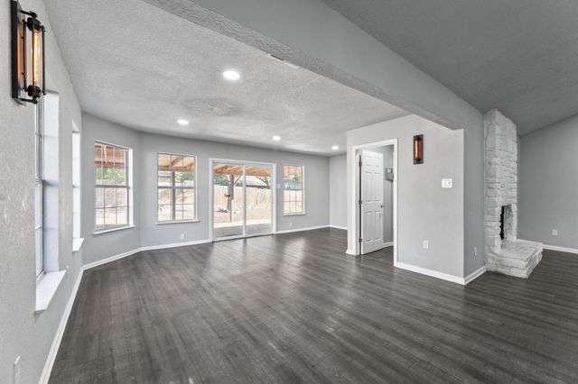 1606 Old Tract RD, Pflugerville, TX 78660