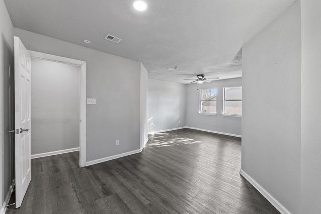 1606 Old Tract RD, Pflugerville, TX 78660