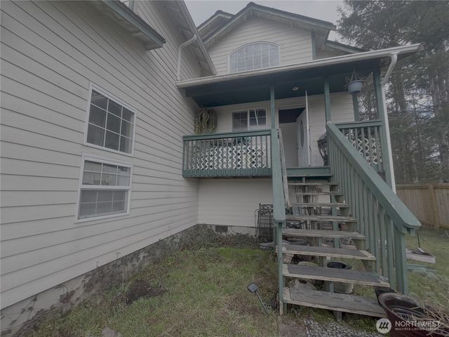 612 Sunset Avenue NE, Ocean Shores, WA 98569