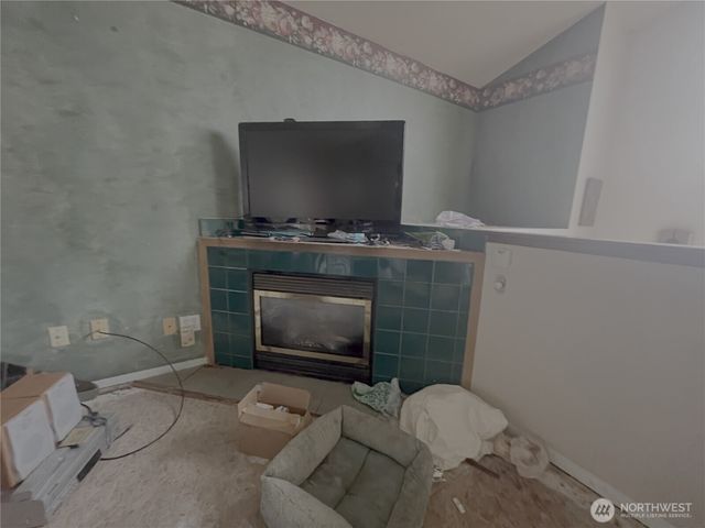 612 Sunset Avenue NE, Ocean Shores, WA 98569