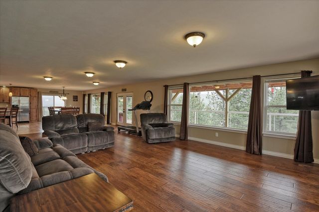 419 S US 395 S Rd, Colville, WA 99114