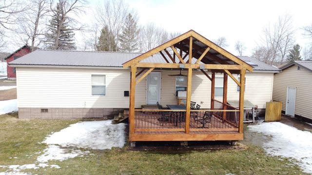 1800 White Cloud Drive E, Isle, MN 56342