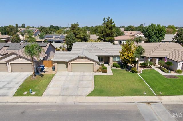 10806 Valverde Drive, Bakersfield, CA 93311