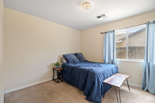 10806 Valverde Drive, Bakersfield, CA 93311