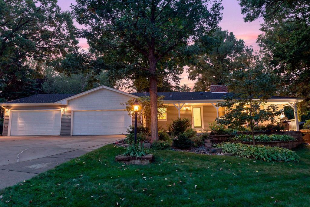 7181 Foxboro Lane, Woodbury, MN 55125 — exterior