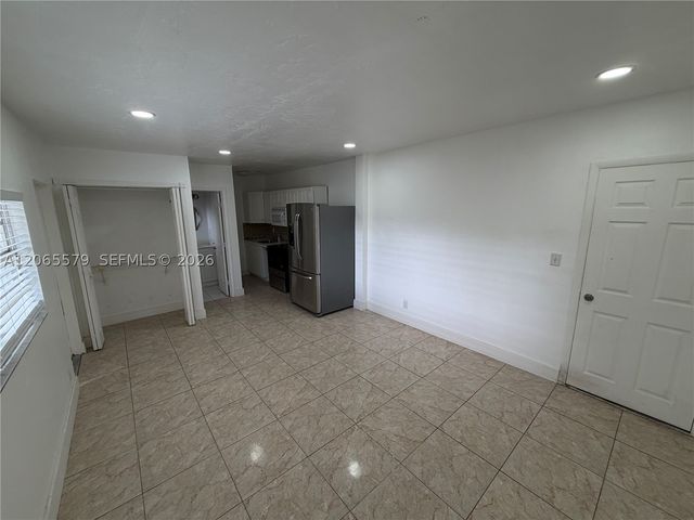 5803 Buchanan St, Hollywood, FL 33021