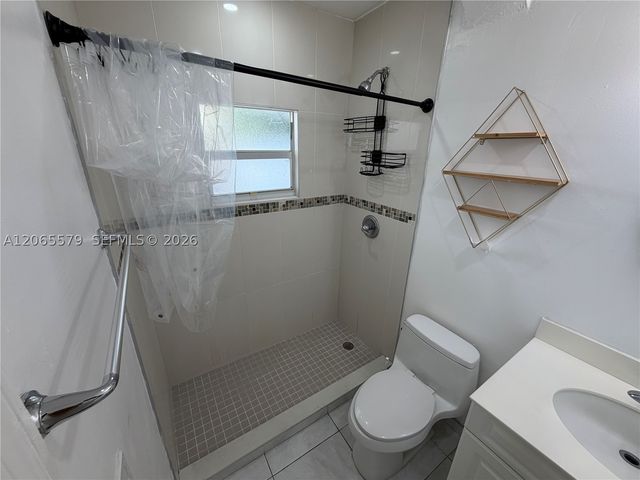 5803 Buchanan St, Hollywood, FL 33021