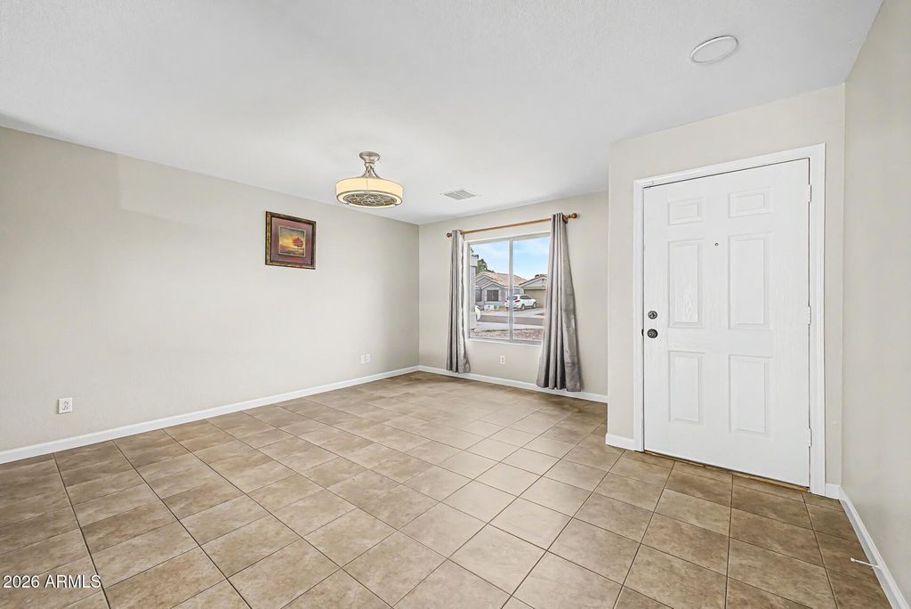 1262 W DIAMOND Avenue, Apache Junction, AZ 85120 — photo 3