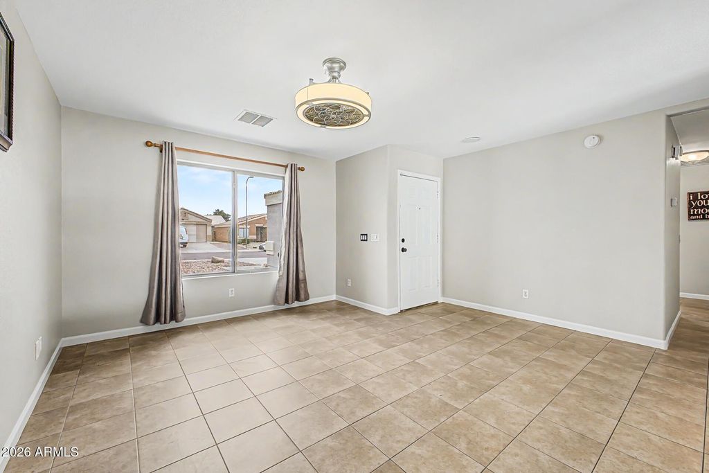 1262 W DIAMOND Avenue, Apache Junction, AZ 85120 — photo 4